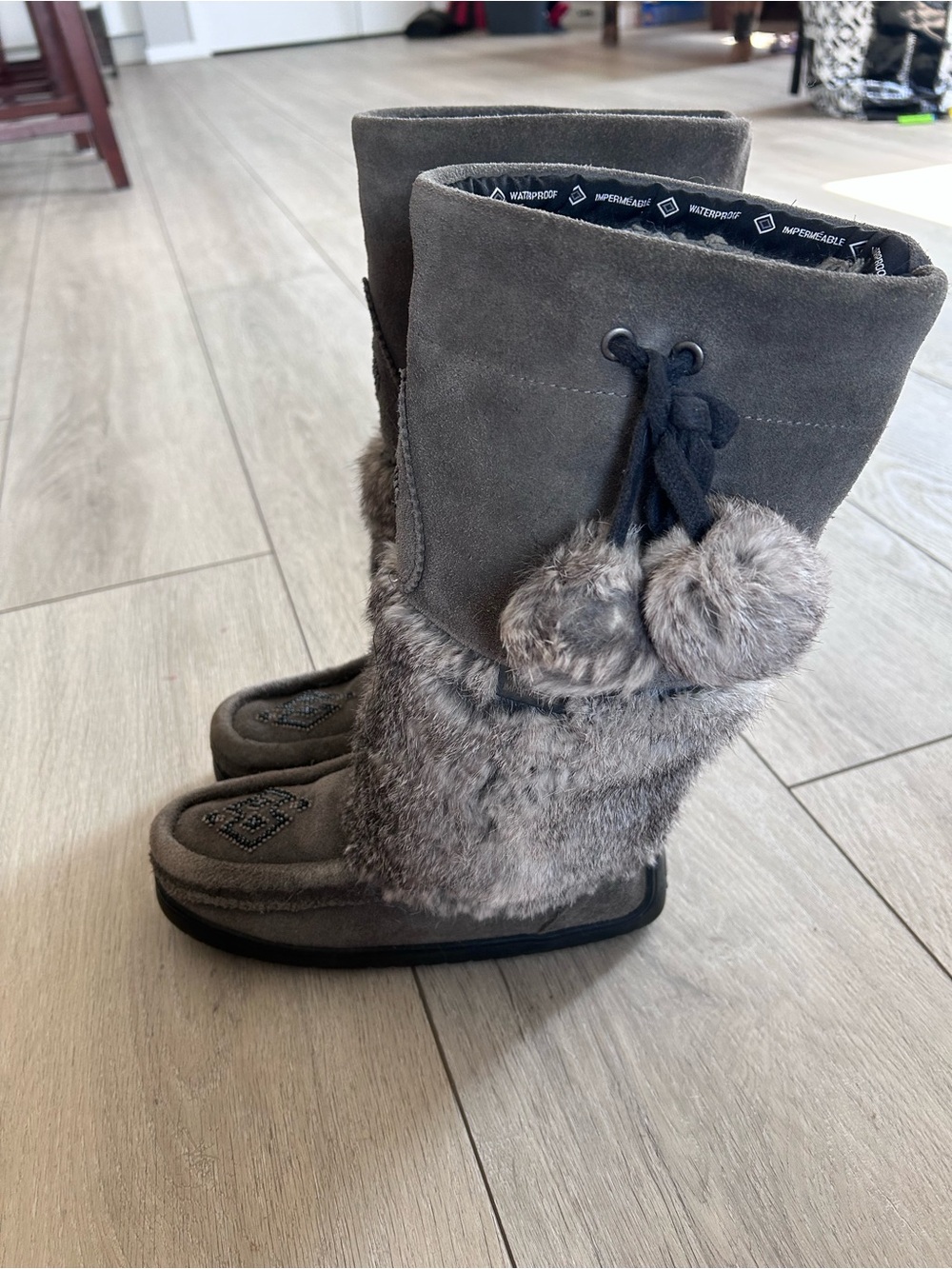 Manitobah Mukluks Waterproof Snowy Owl Gray Suede Fur Winter Boots Cozy Warm - Picture 6 of 12
